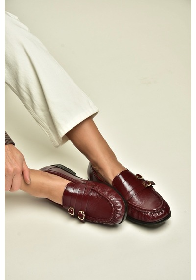 Fox Shoes Z820024208 Bordo Rugan Büzgü Detaylı Çift Tokalı Loafer Ayakkabı