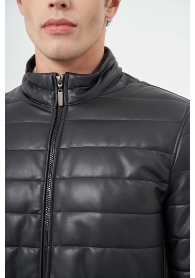 İmza Siyah Suni Deri Hakim Yaka Düz Yırtmaçsız Tam Astar Slim Fit Casual Deri Mont 1038245153 Siyah İmza Siyah Suni Deri Hakim Yaka Düz Yırtmaçsız Tam Astar Slim Fit Casual Deri Mont 1038245153 Siyah