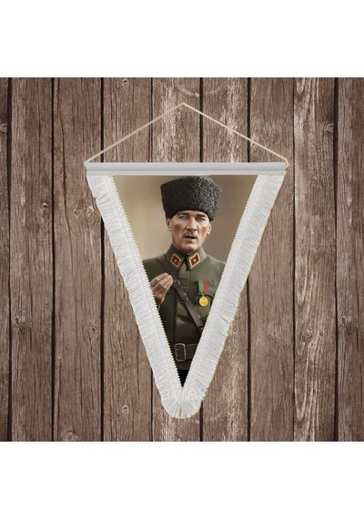 Askeri Üniformalı Mustafa K. Atatürk Beyaz Saçaklı Üçgen Flama Bayrak Hatıra Flama Ata84 Diğer