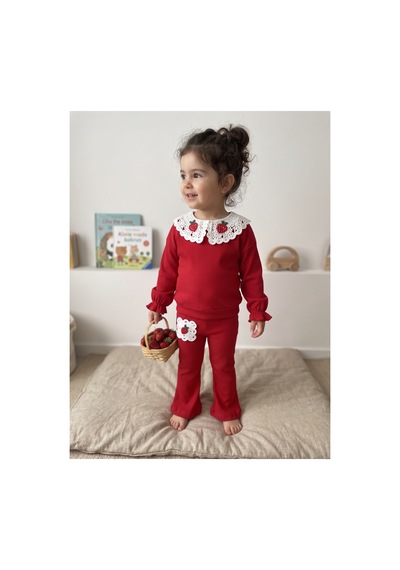 Deniva Kids Kız Çocuk Kırmızı Dantel Yaka Çilek İşlemeli Kaşkorse İspanyol Paça İkili Takım Deniva Kids Kız Çocuk Kırmızı Dantel Yaka Çilek İşlemeli Kaşkorse İspanyol Paça İkili Takım