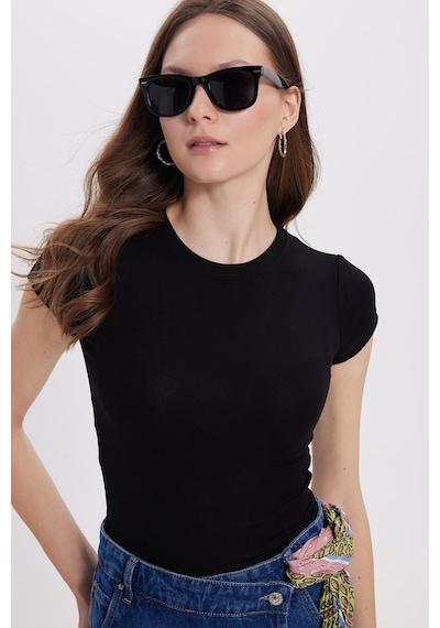 Tudors Kadın Slim Fit Dar Kesim Bisiklet Yaka Viskon Kumaş Ultra Soft Siyah Tişört-34854 Siyah