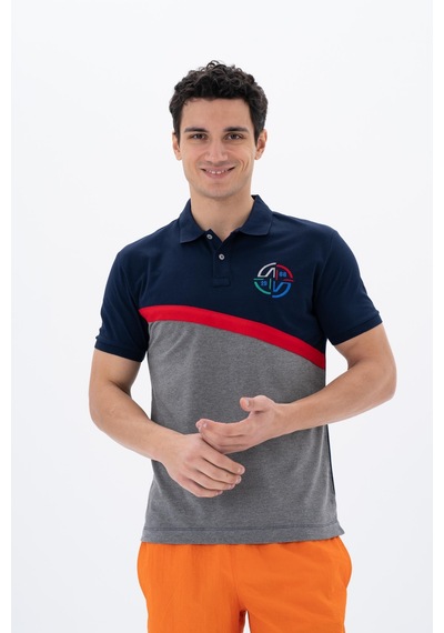 AR-MA Arma Erkek Baskılı Regular Fit % 95 Pamuklu %5 Likralı Polo Yaka T-shirt Y25374303701 Lacivert AR-MA Arma Erkek Baskılı Regular Fit % 95 Pamuklu %5 Likralı Polo Yaka T-shirt Y25374303701 Lacivert