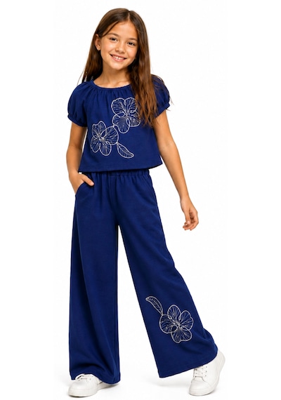 Irem Kız Çocuk Lastikli Kayık Yaka Balon Kol Model Çiçek Nakış İşlemeli Pantolonu Geniş Yaka Model Beli Lastikli Lacivert Renk Müslin Şık Takım Irem Kız Çocuk Lastikli Kayık Yaka Balon Kol Model Çiçek Nakış İşlemeli Pantolonu Geniş Yaka Model Beli Lastikli Lacivert Renk Müslin Şık Takım