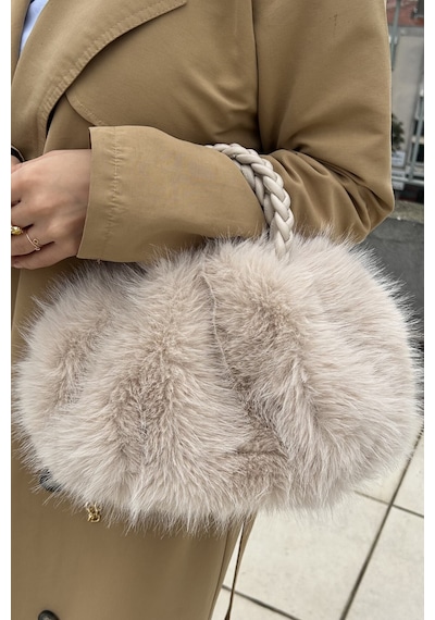 Mollycrush Kadın Bej Kürk Detaylı Zincirli Ve Örgü Saplı El Ve Omuz Çantası Yumuşak Peluş Kışlık Şık Baget Bej