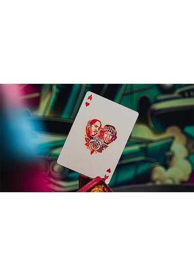 Theory11 Outcast Premium Oyun Kağıdı Limited Edition Koleksiyonluk İskambil Kartları