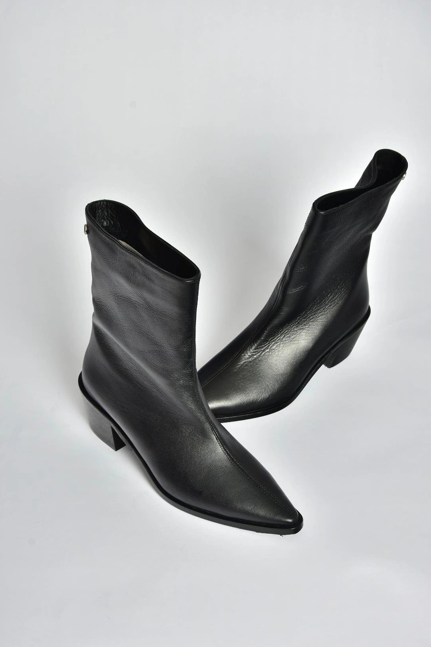 Fox Shoes V654082003 Siyah Hakiki Deri Alçak Topuklu Kadın Bot Siyah-hakiki Deri