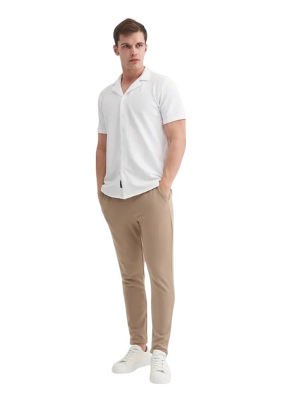 Slim Fit Dar Kesim Kalın Kısa Kol Gömlek Beyaz