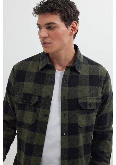 Tudors Erkek Slim Fit Dar Kesim Uzun Kollu Kapaklı Çift Cepli Kareli Kışlık Oduncu Gömlek-41624 Çok Renkli Tudors Erkek Slim Fit Dar Kesim Uzun Kollu Kapaklı Çift Cepli Kareli Kışlık Oduncu Gömlek-41624 Çok Renkli