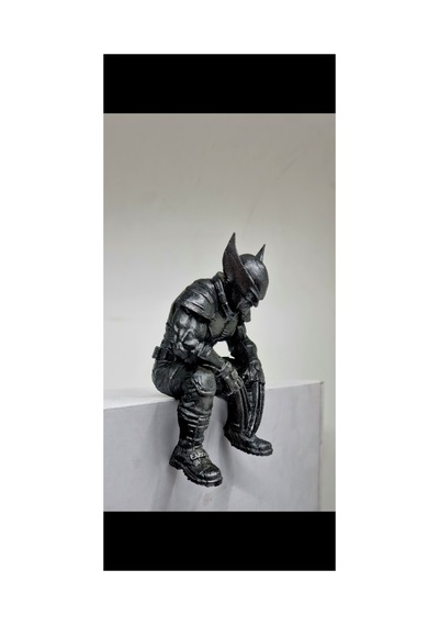 Wolverine Oturan Figür 15 Cm Maskeli