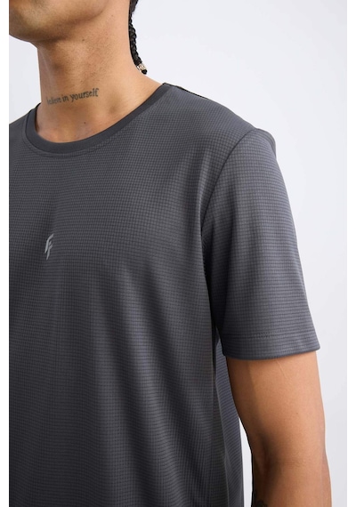 DeFactoFit Hızlı Kuruyan Slim Fit Dar Kesim Bisiklet Yaka Baskılı Sporcu Kısa Kollu Tişört X6142AZ25SPAR231