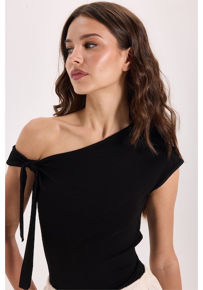 Tudors Kadın Slim Fit Dar Kesim Kısa Kollu Kayık Yaka Siyah Bluz-50538