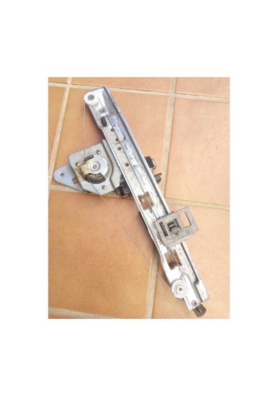 2002-2008 Renault Megane Elektrikli Cam Mekanizması Cam Tutucu Destek Yedek Parça