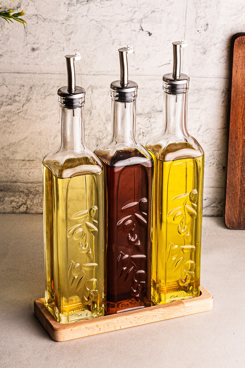 Snippy Safir - Ahşap Standlı 3'lü Cam Damlatmaz Yağlık Sirkelik Zeytinyağı Sıvıyağ Şişesi Yağdanlık 500ml Ahşap