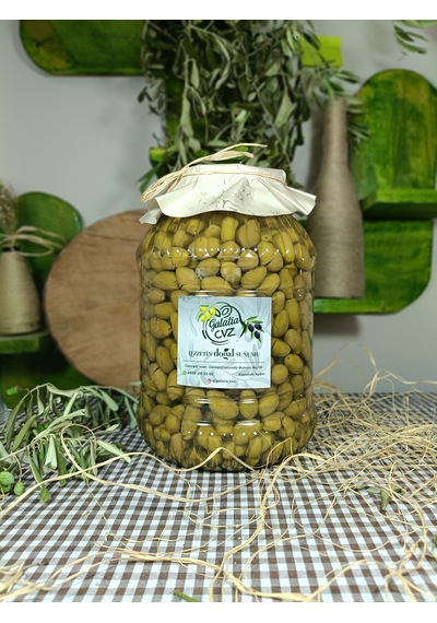 Aydın Yöresi Çekiçte Eğri Çekirdek Cinsi Sofralık Tatlandırılmış Kırma Yeşil Zeytin 3 Kg