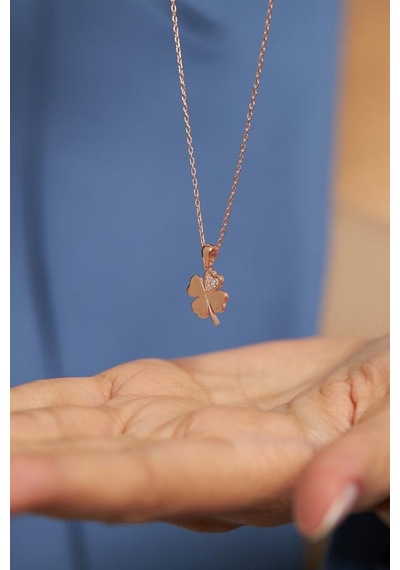 Roza Silver Zirkon Taşlı Rose Dört Yapraklı Yonca Gümüş Kolye