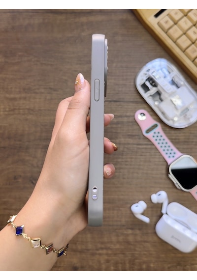 Apple iPhone 15 Pro Max Uyumlu Premium Deri Dokulu Darbelere Karşı Dayanıklı Nazal Silikon Kılıf Gri