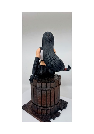 Final Fantasy Tifa Figür 27 Cm