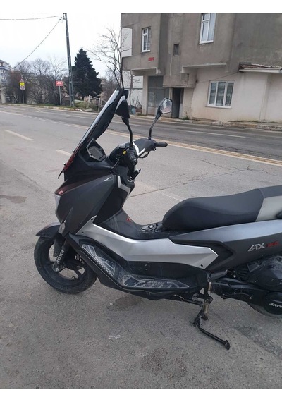 Motocam Arora Zrx 200 Ön Cam 2022 Model 65cm Siyah Renkli 4mm Orta Boylu