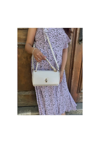 Just Polo Kadın Yeni Sezon Aksesuar Detaylı Çapraz Ayarlanabilir Askılı Şık El & Omuz Çantası Ebat 22 X 11 Cm Krem