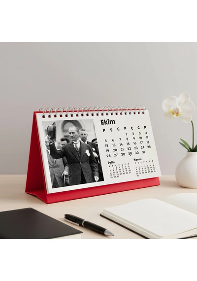 2026 Atatürk Masa Takvimi Özel Siyah Fotoğraflı Cumhuriyet Temalı Masaüstü Takvim Kırmızı