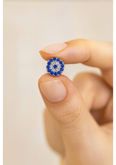 Çekirdekjewelry 925 Ayar Gümüş Minik Nazar Çivili Küpe Gri