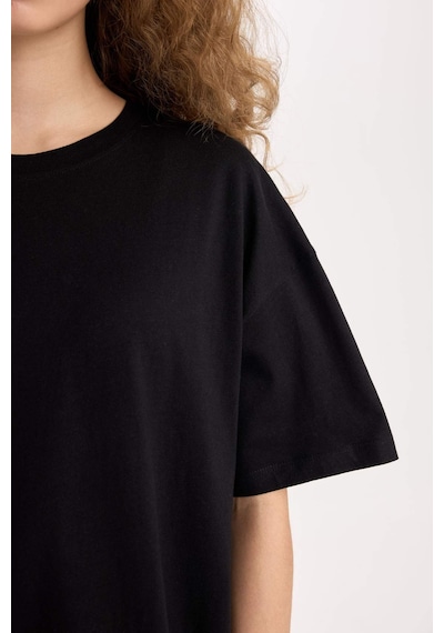 Defacto Oversize Fit Kısa Kollu Basic %100 Pamuk Tişört V4136az22spbk81 Siyah Defacto Oversize Fit Kısa Kollu Basic %100 Pamuk Tişört V4136az22spbk81 Siyah