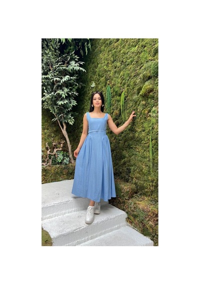 Moda Banuş Çilek Kumaş Kemer Detaylı Midi Boy Mavi Elbise