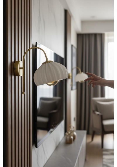 Solis Modern Duvar Apliği Salon, Yatak Odası & Başucu İçin Dekoratif Aydınlatma Gold Çok Renkli