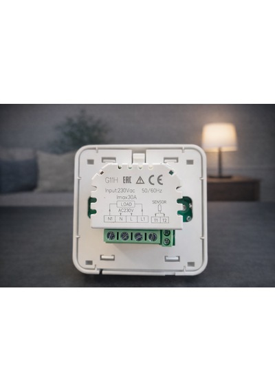 Programlanabilir Oda Termostatı 30 A Yerden Isıtma Uyumlu, 6 Kw, Dijital Lcd Ekran Beyaz