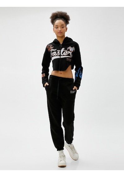 Koton Jogger Eşofman Altı Beli Bağcıklı Cep Detaylı Nakışlı Siyah 4wal40038ık 4WAL40038IK999 Siyah Koton Jogger Eşofman Altı Beli Bağcıklı Cep Detaylı Nakışlı Siyah 4wal40038ık 4WAL40038IK999 Siyah