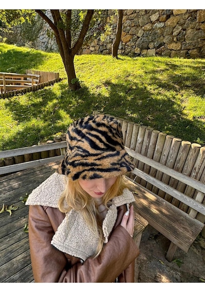Kadın Zebra Desenli Peluş Kova Şapka - Unisex Siyah