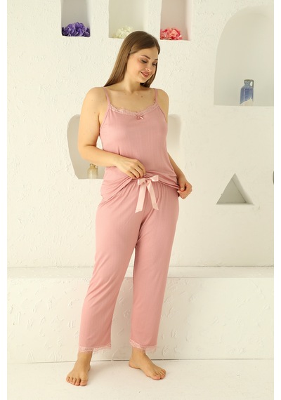 Nisanca Sabahlıklıklı 3 Parça Çeyizlik Kutulu Kadın Pijama Takımı- Dantelli Kutulu Kadın Pijama- Geniş Beden Aralığı Pudra Nisanca Sabahlıklıklı 3 Parça Çeyizlik Kutulu Kadın Pijama Takımı- Dantelli Kutulu Kadın Pijama- Geniş Beden Aralığı Pudra