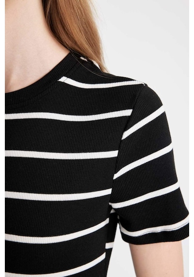 DeFacto Coool Bodycon Vücudu Saran Bisiklet Yaka Çizgili Fitilli Kaşkorse Kısa Kollu Mini Elbise D5987AXNSBK81