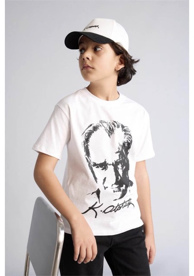 Defacto Atatürk Baskılı Beyaz Erkek Çocuk T-shirt B6938a8/wt34