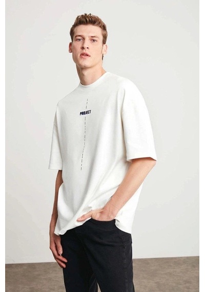 Zenna Tarz Unisex Baskılı Oversize T-shirt - Beyaz