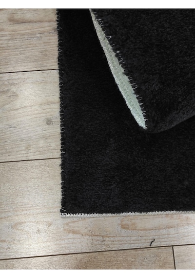 Balat Halı Kalın Yumuşak Kaymaz Taban Siyah Peluş Halı