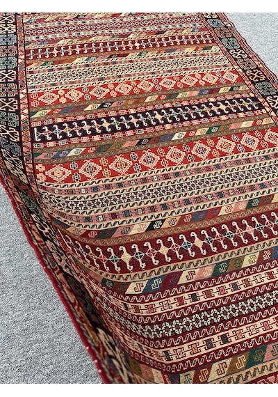 El Dokuması İran Kilimi 126x200 Renkli Motifli Yün Kilim