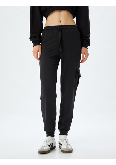 Koton Jogger Eşofman Altı Yüksek Bel Bağcıklı Cep Detaylı Bol Kalıp Siyah 5wak40041nk Siyah Koton Jogger Eşofman Altı Yüksek Bel Bağcıklı Cep Detaylı Bol Kalıp Siyah 5wak40041nk Siyah