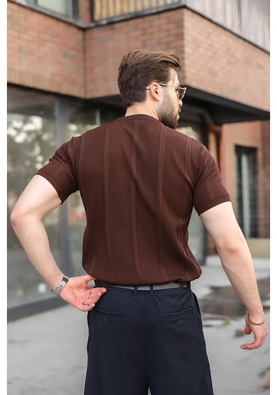 Madmext Kahverengi Regular Fit Bisiklet Yaka Fitilli Triko Erkek Tişört E7490