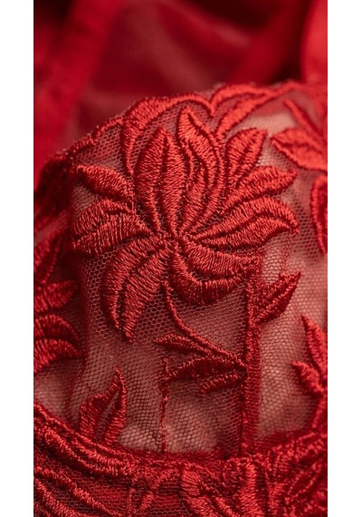 Suısy Crimson Muse Kırmızı Dantelli Jartiyerli Sütyen Külot Takımı Bordo