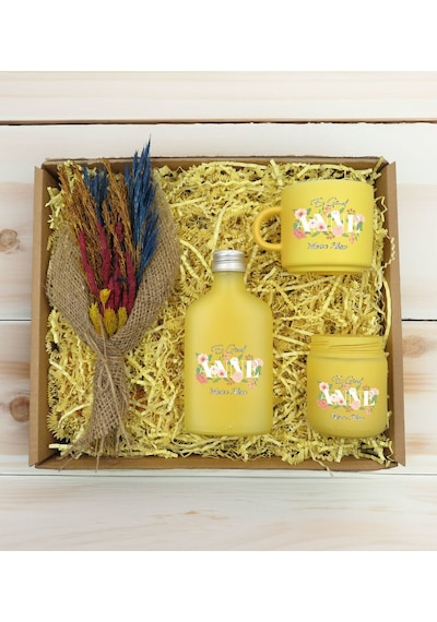 Bk Gift Kişiye Özel İsimli Dtf Anne Temalı Sarı Kahve Fincanı & Kolonya & Mum & El Yapımı Kuru Çiçek Buketi Hediye Seti-4, Anneye Hediye, Anneler Günü