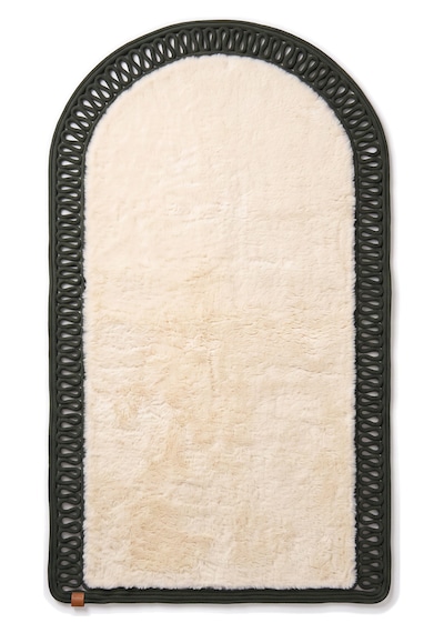Merplush Mihraplı Peluş Seccade 75x130 Cm Süet Taban Yıkanabilir Yumuşak Namaz Halısı Krem - Haki