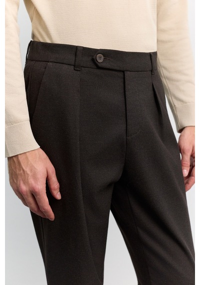 Avva Erkek Kahve Yumuşak Tuşeli Dil Kapamalı Arka Beli Lastikli Relaxed Fit Pantolon A62y3017