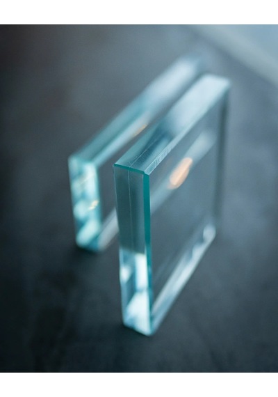Sonsuzluk Karesi 12x12 Cm - Kristal Cam Premium Kaideli Masaüstü Dekor