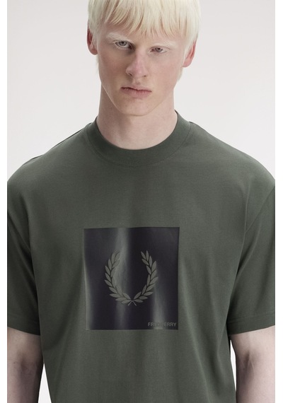Fred Perry M2404 Box Graphic Erkek Tişört Yeşil