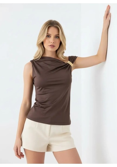Kadın Kayık Yaka Omuzları Büzgülü Detay Tokalı Slim Fit Modal Bluz 26002 Kahve