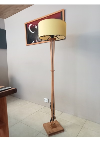 Açık Meşe Ahşap Köşe Lambası-sarı Başlıklı Lambader