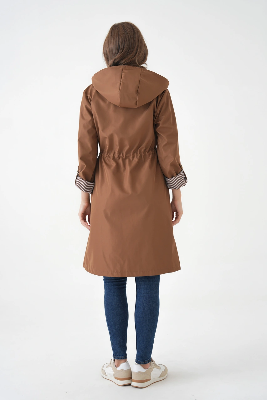Ayşo Clothes Kadın Rüzgar Ve Su Geçirmez Bondit Kumaş Çıkarılabilir Düğmeli Kapüşon Beli Tünelli Mevsimlik Trençkot Taba