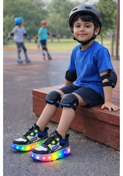 Erkek Çocuk Işıklı Patenli Ayakkabı Tekerlekli Kaykaylı Spor Sneaker Led Taban Siyah