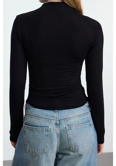 Ersefa Stil Kadın Fitted Büzgü Drape Detaylı Bluz Crop Örme Slim Kalıp Siyah